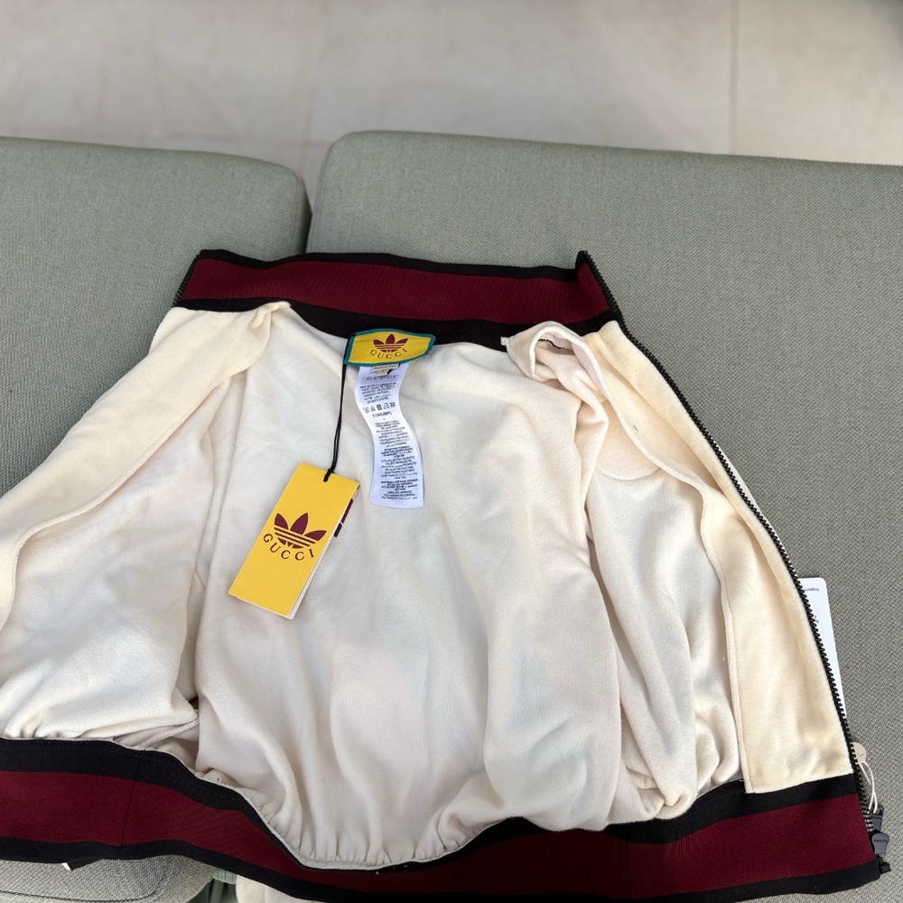 Gucci x Adidas 2023 Velour Bomber Jacket size small - Picture 8 of 8